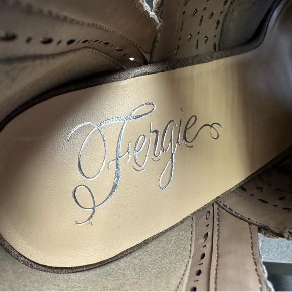 Fergie Harrison Suede Leather Doe Open Toe Bootie Block Heel Size 11 M - Picture 9 of 10